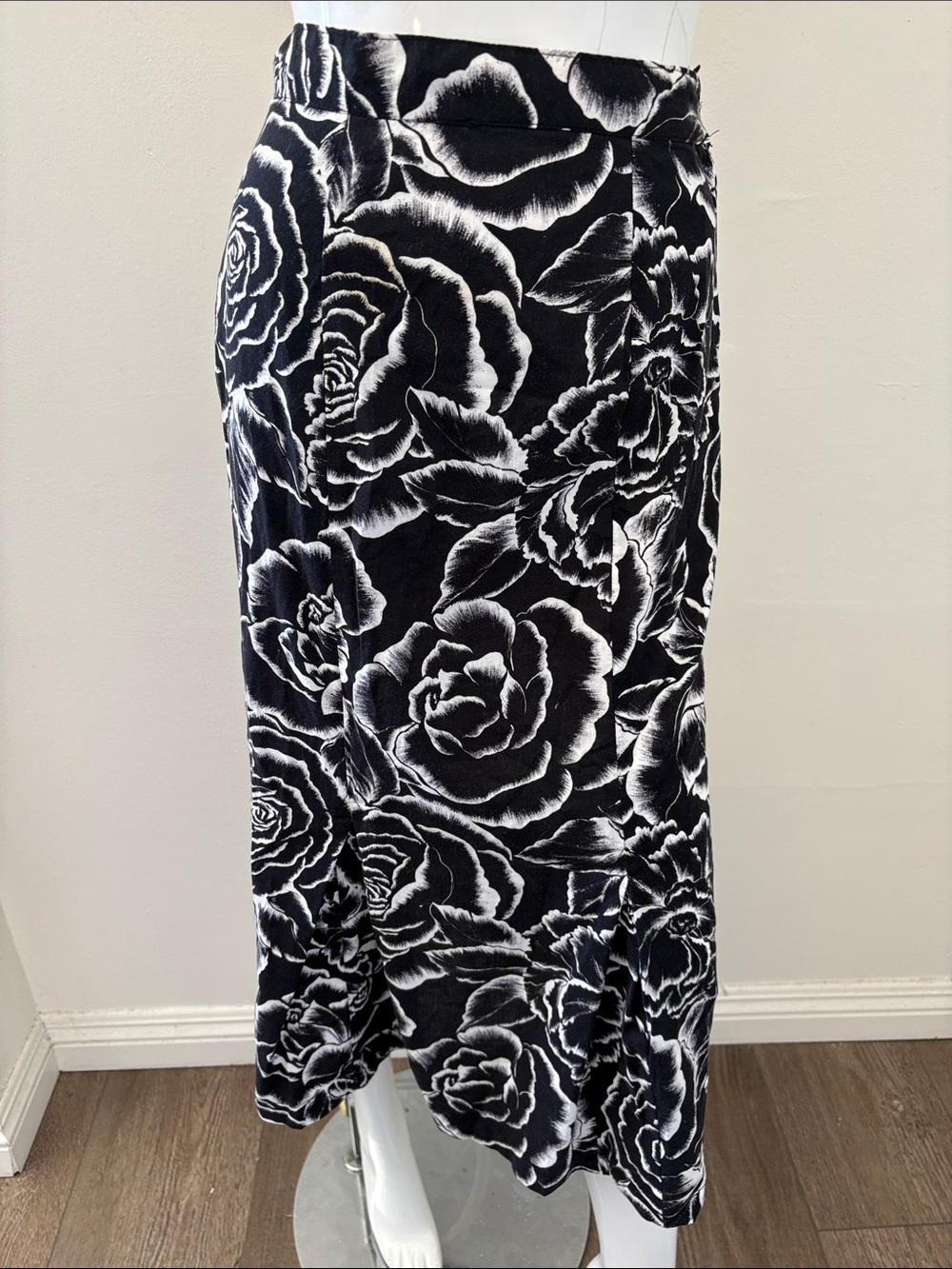 Vintage Cabaret Black & White Rose Floral High Waisted Long Maxi Skirt